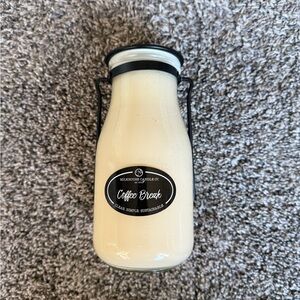 NEW Milkhouse Candle Co. Coffee Break Jar Candle, Single Wick, 14 oz, White